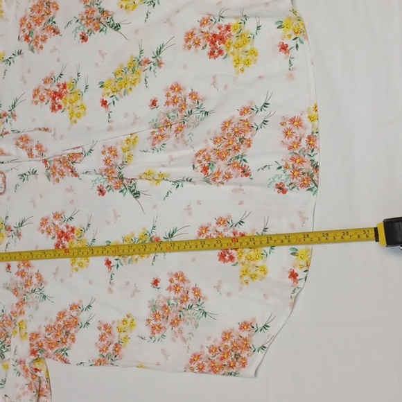 NEW ST JOHN'S BAY Floral Women's Top - White with Yellow and Red Accents - Picture 12 of 13